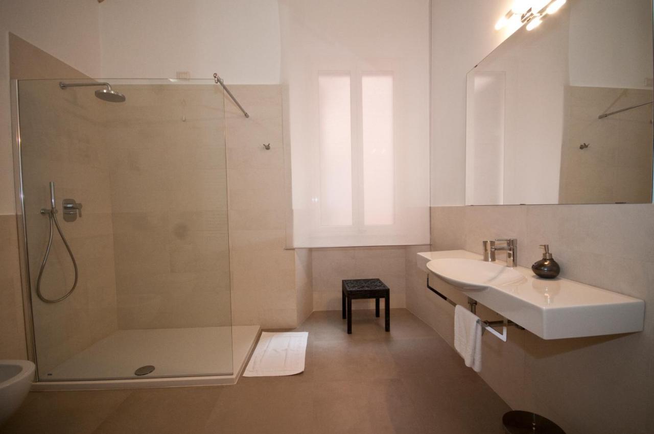B&B La Finestra Sul Colosseo Rome Exterior photo