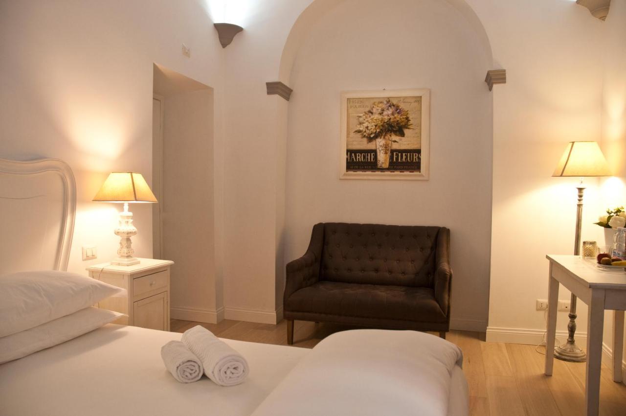 B&B La Finestra Sul Colosseo Rome Exterior photo